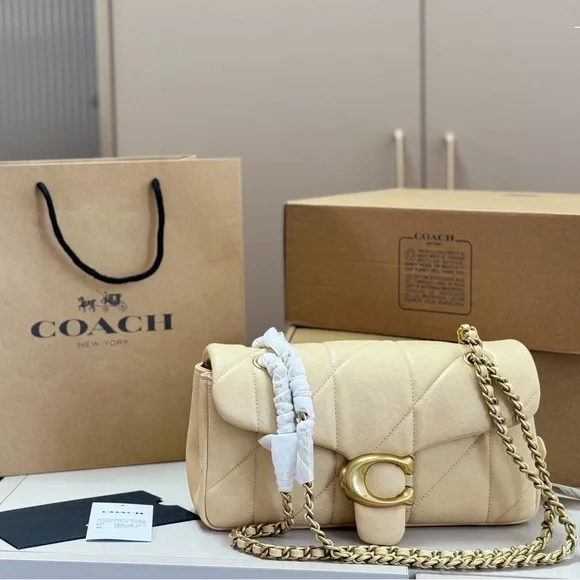 Coach Tabby 26 Handbags Shoulder Bags - Picture 2 of 8